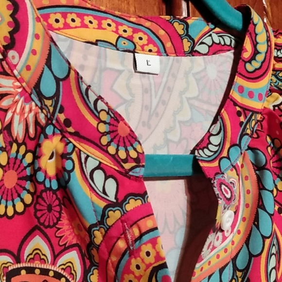 Large Vibrant Paisley Design Button-Up Blouse - Picture 2 of 6